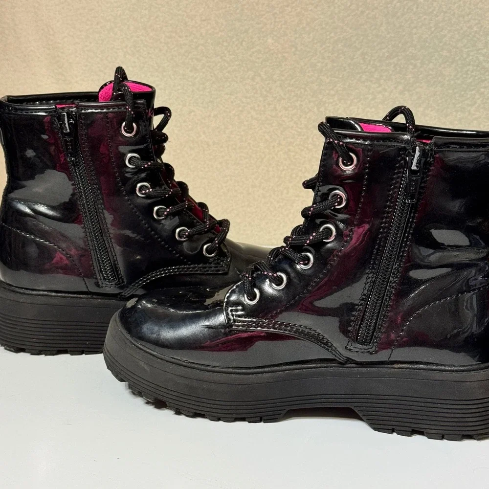 Skechers girls combat